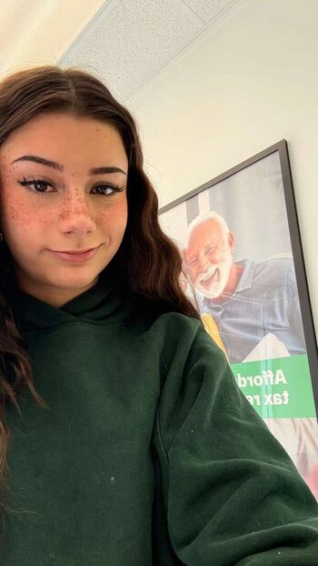 Mikayla Campinos