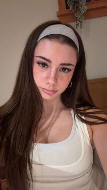 Mikayla Campinos