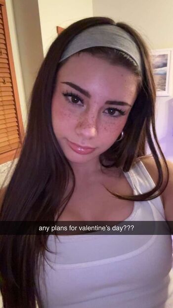 Mikayla Campinos