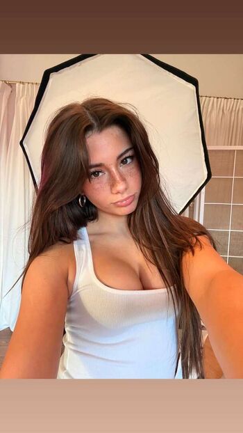 Mikayla Campinos