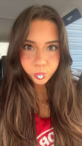 Mikayla Campinos