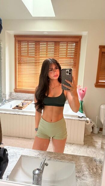 Mikayla Campinos