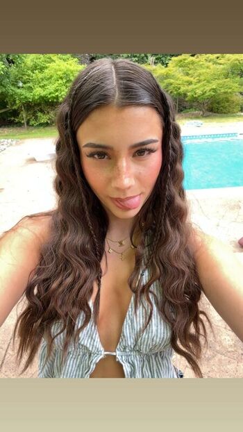Mikayla Campinos
