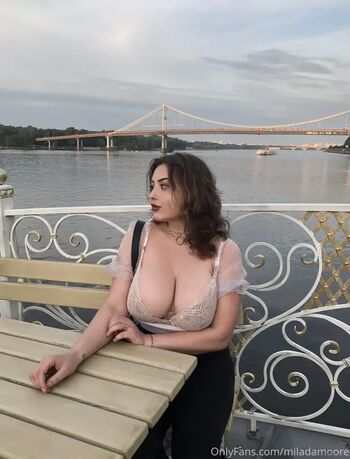Mila Da Moore