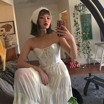 Mina Le