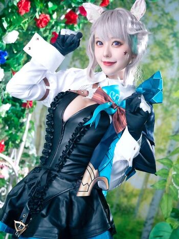 mina_pochico