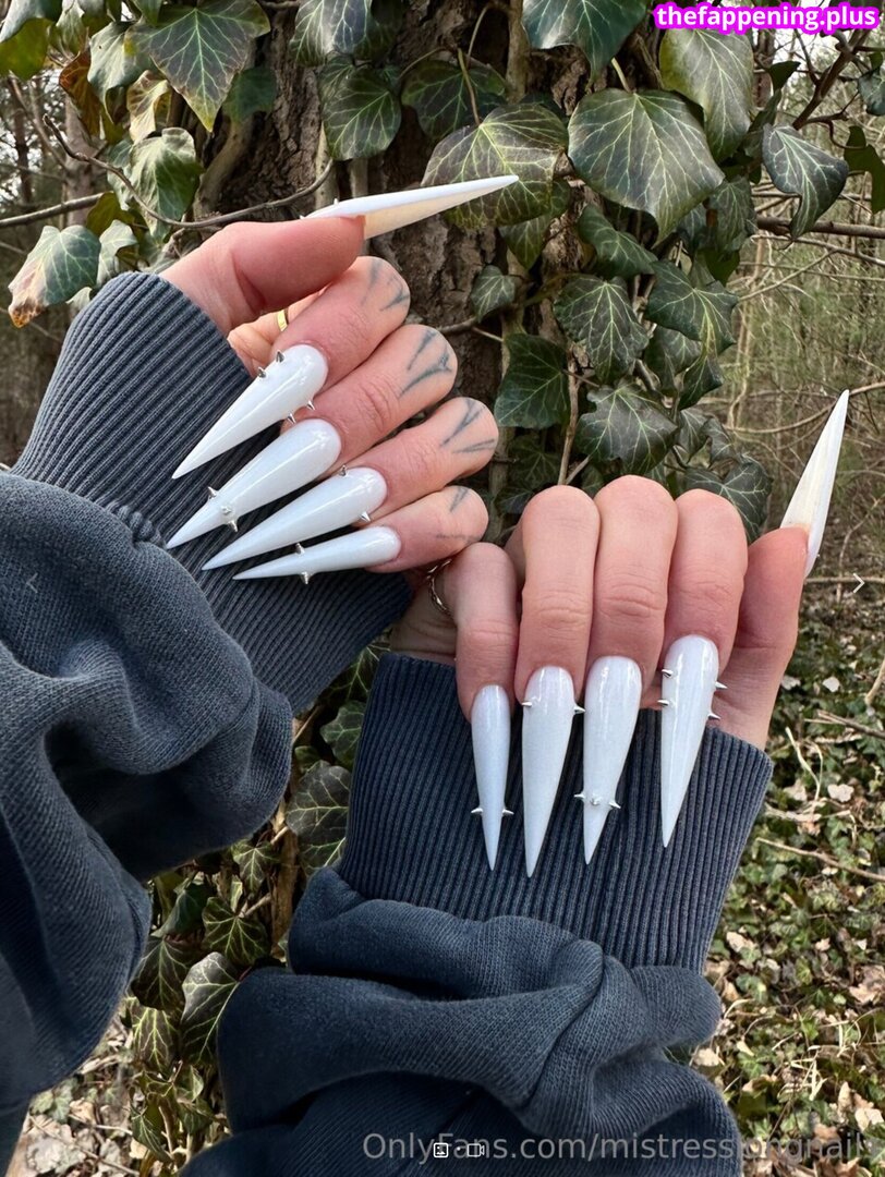 mistresslongnails