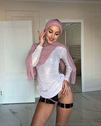 moon_adelin