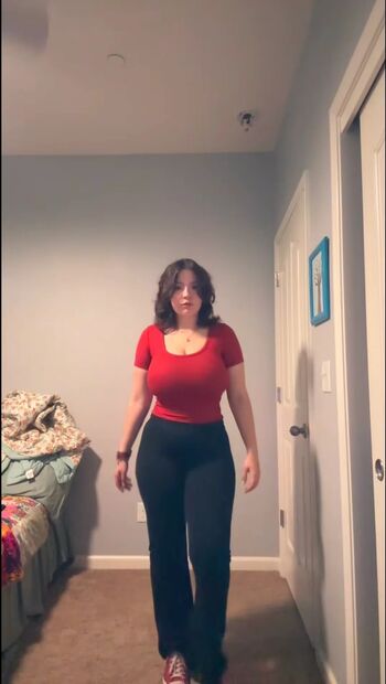 mya_the_papaya