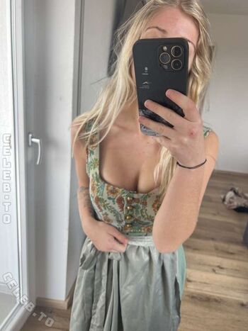 nadine_freund