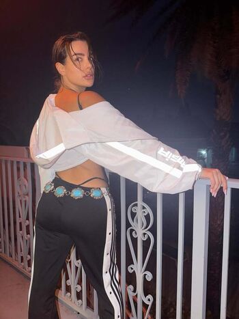 Nadine Mirada