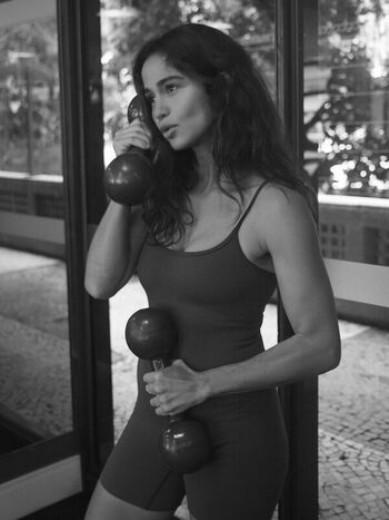 Nanda Costa