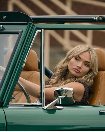 Natalie Alyn Lind