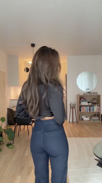 Nathalie Lok