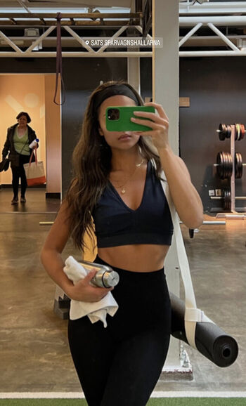 Nathalie Lok