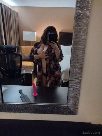 naughtynina
