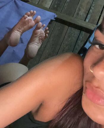 nay.feet2417