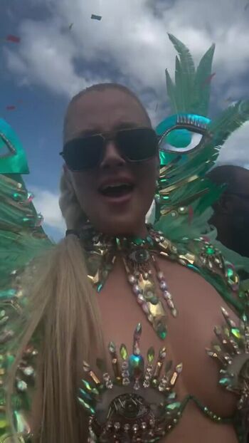 Nicole Arbour