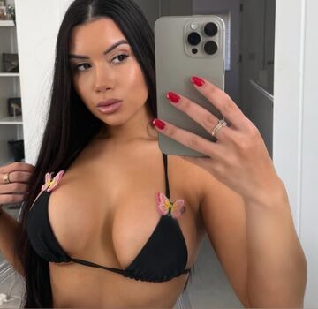 Nicole Snow