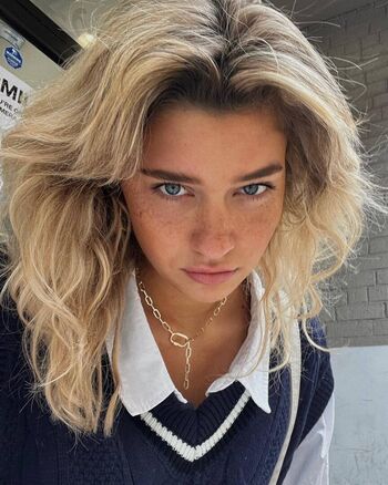 Niki Victoria