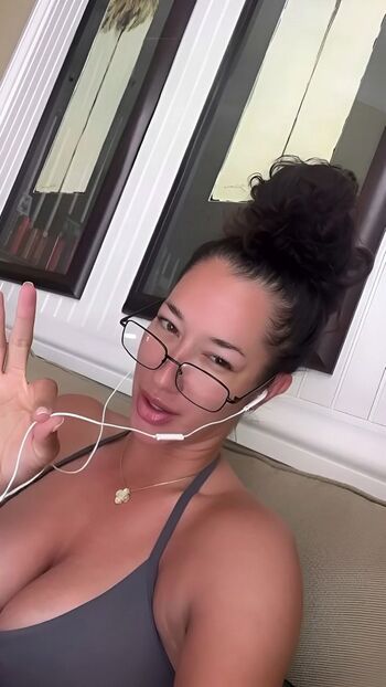 Nikki Blades Ai