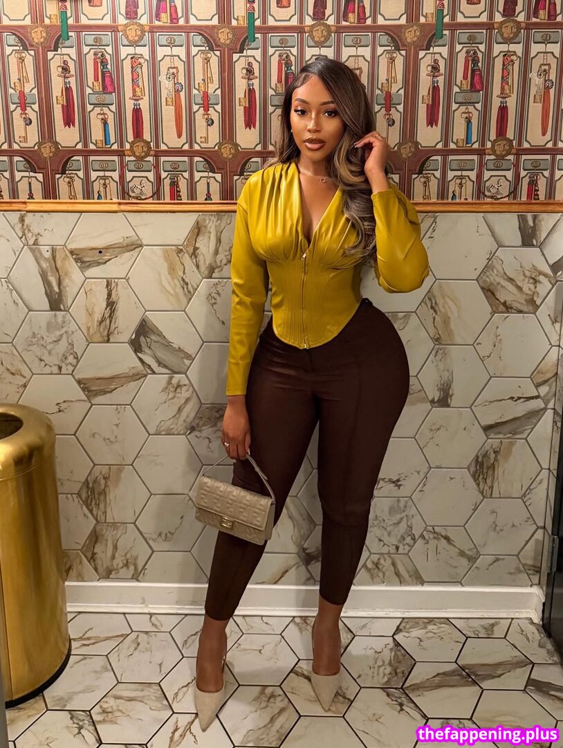 Nneka / https: / whoisnneka Foto OnlyFans Nuda #52