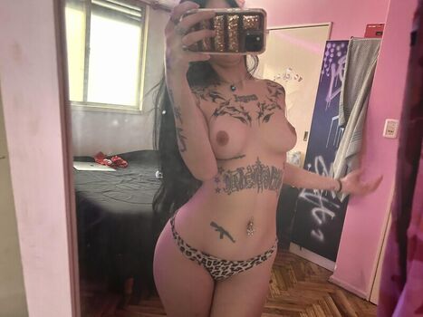 notcrazygothgirl