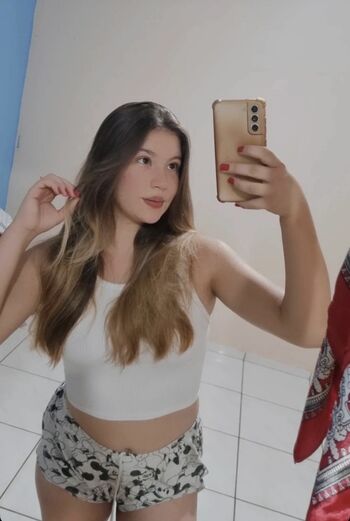 Novinhas Com Peitos Pequenos
