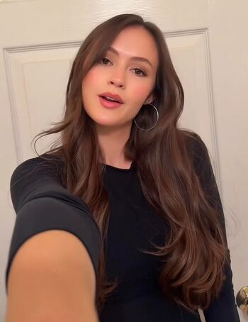 Olivia Sanabia