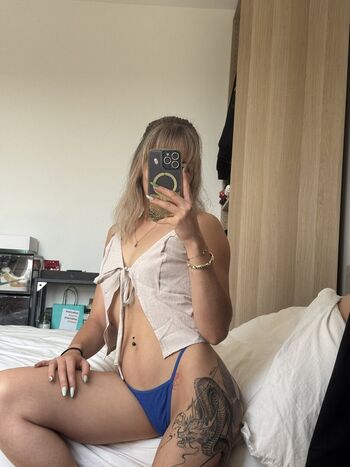 onlylola_off