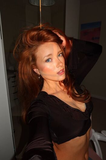 phoebeisginger