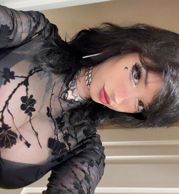 Redroomromance