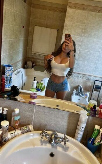 rosa__ten