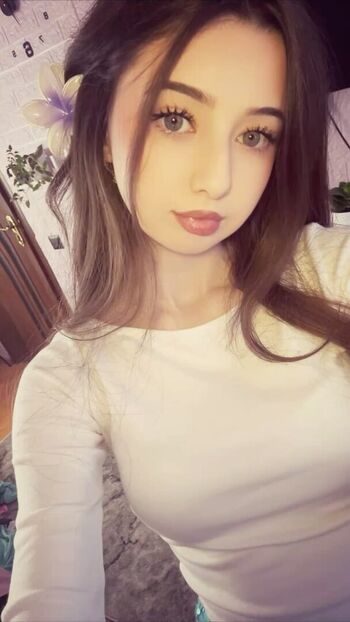 Rosalie Red