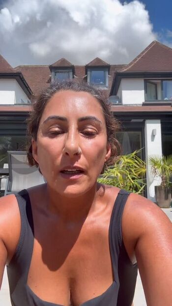 Saira Khan
