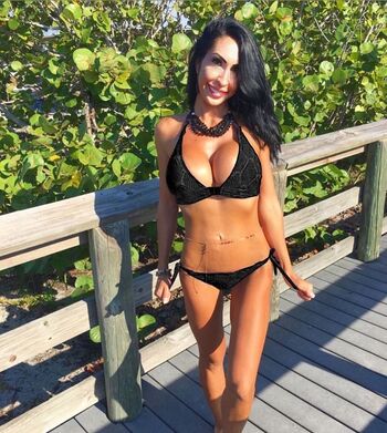 Samantha Love
