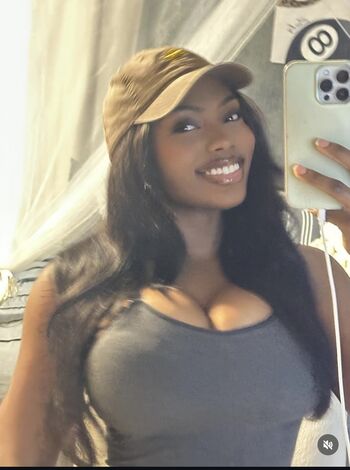 Samantha Marie