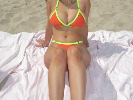Sarabella Harris