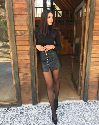 Selen Yakıcı