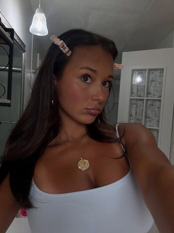 Sienna Holland