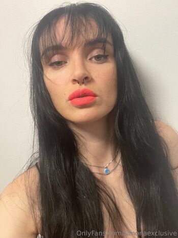 simonaexclusive
