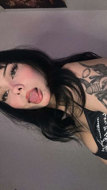 SkinnyGhostiee