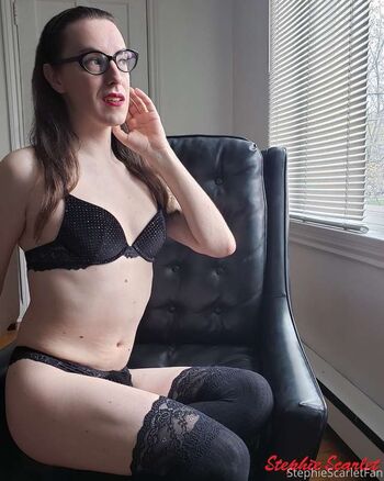 Stephie Scarlet