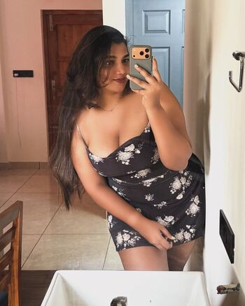 Storiesofsara__