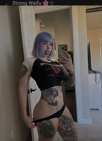 strongwaifu