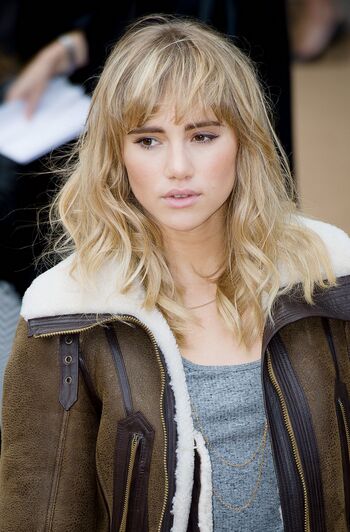 Suki Waterhouse
