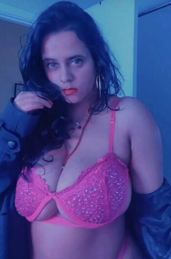 sultry_saaga