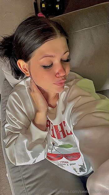 Sweetthoneyy_of