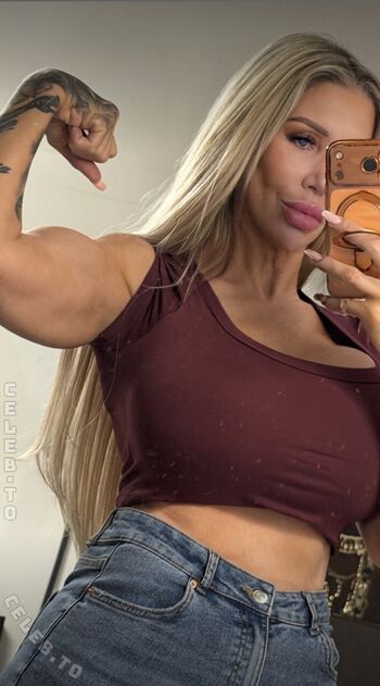 Tania Amazon