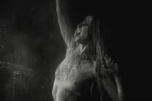Taylor Momsen